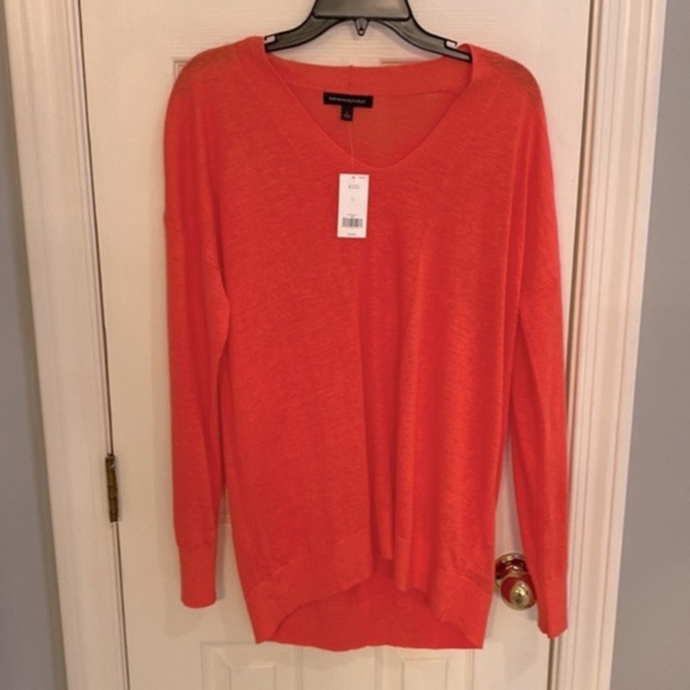 Orange light long sleeve Banana Republic sweater size L​